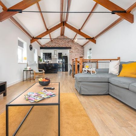Stayright- 2 Bedroom House, Centrally Located & Close Walk To City Centre Cardiff Exterior foto